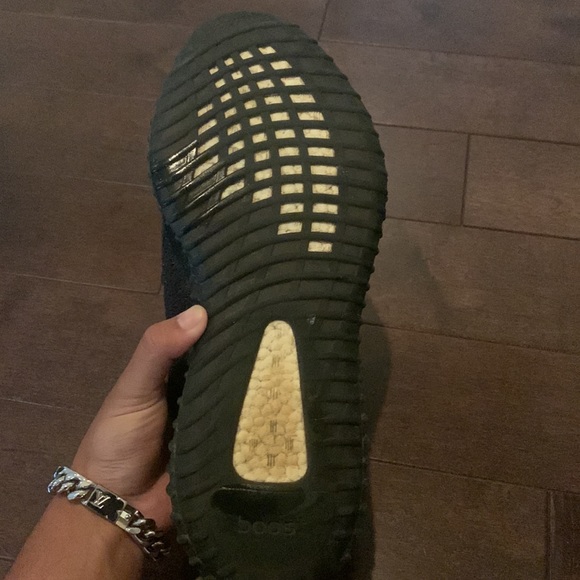 Yeezy 350 Red Stripe - Picture 5 of 7